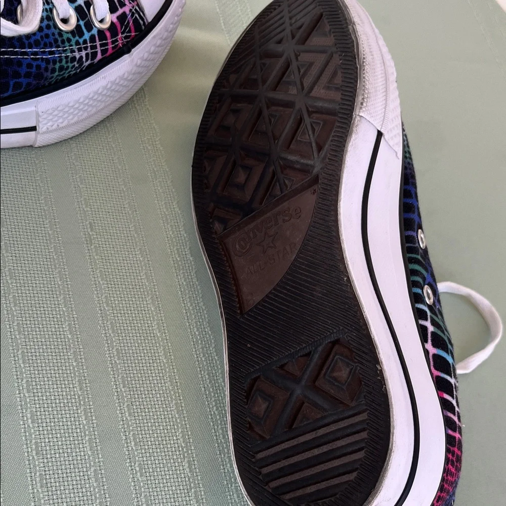 Converse Low Top Sneakers Black with Pink and Blue Gradient Croc Print Size 8 - Picture 5 of 8
